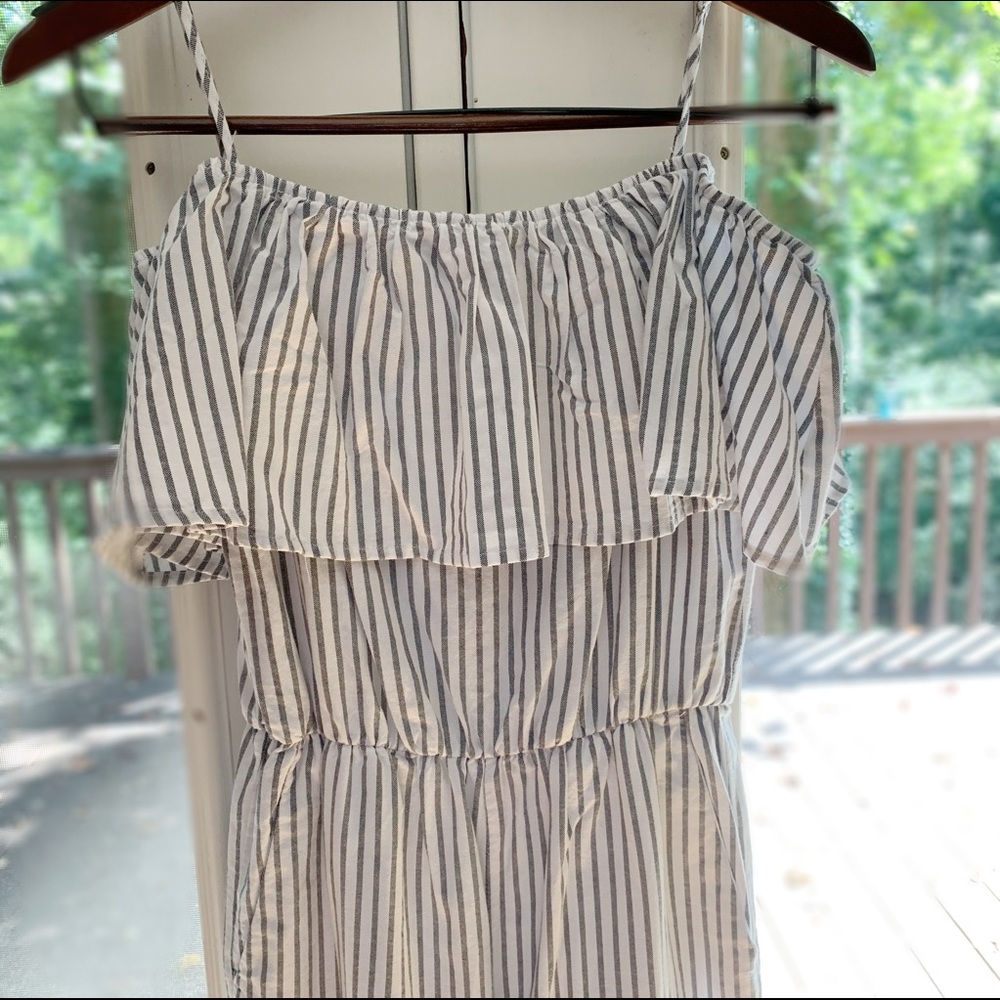 H&M Ruffle Jumpsuit - Picture 4 of 5